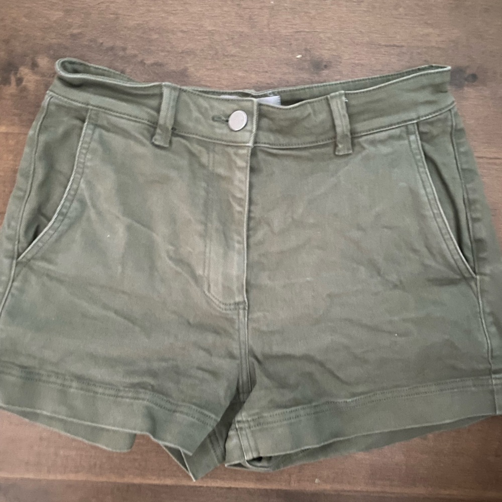 Everlane cotton twill shorts in green size six